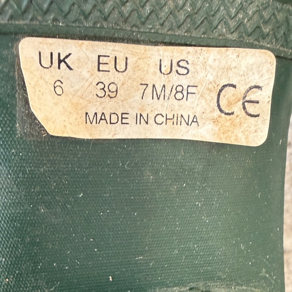 Hunter Classic Tall Green Rubber Boots - Picture 9 of 11